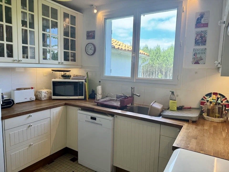 Modern Traditional Kitchen